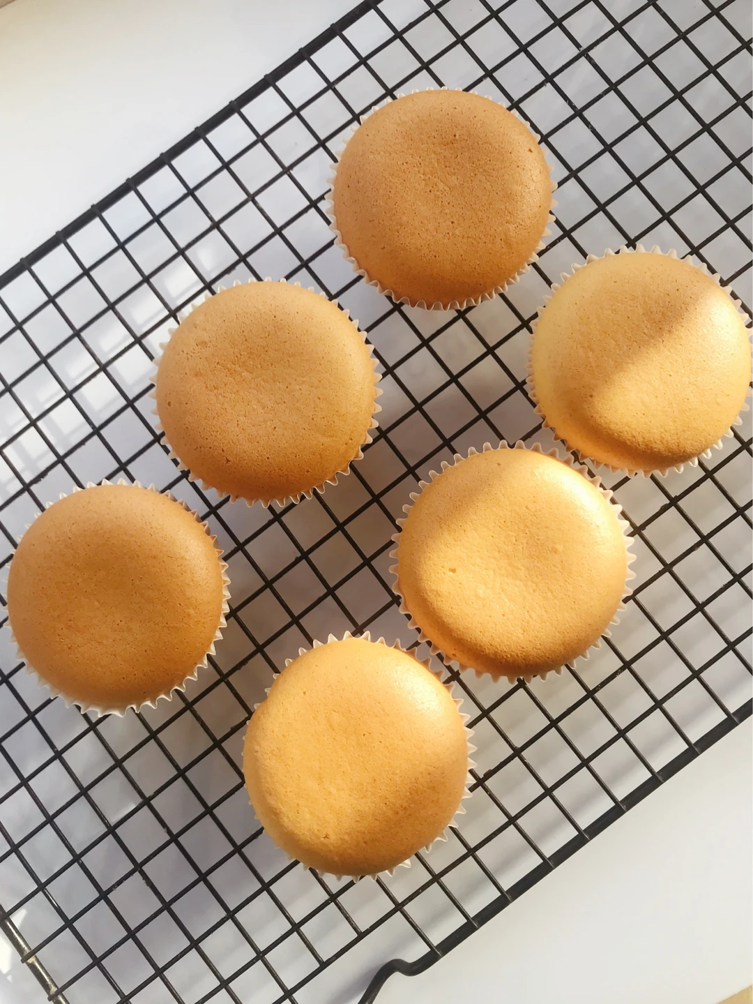 不开裂不回缩｜最好吃的橙香纸杯蛋糕