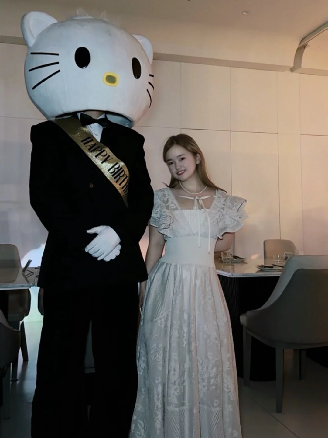 吹爆snidel限定小裙👗跟180黑皮Kitty合影啦