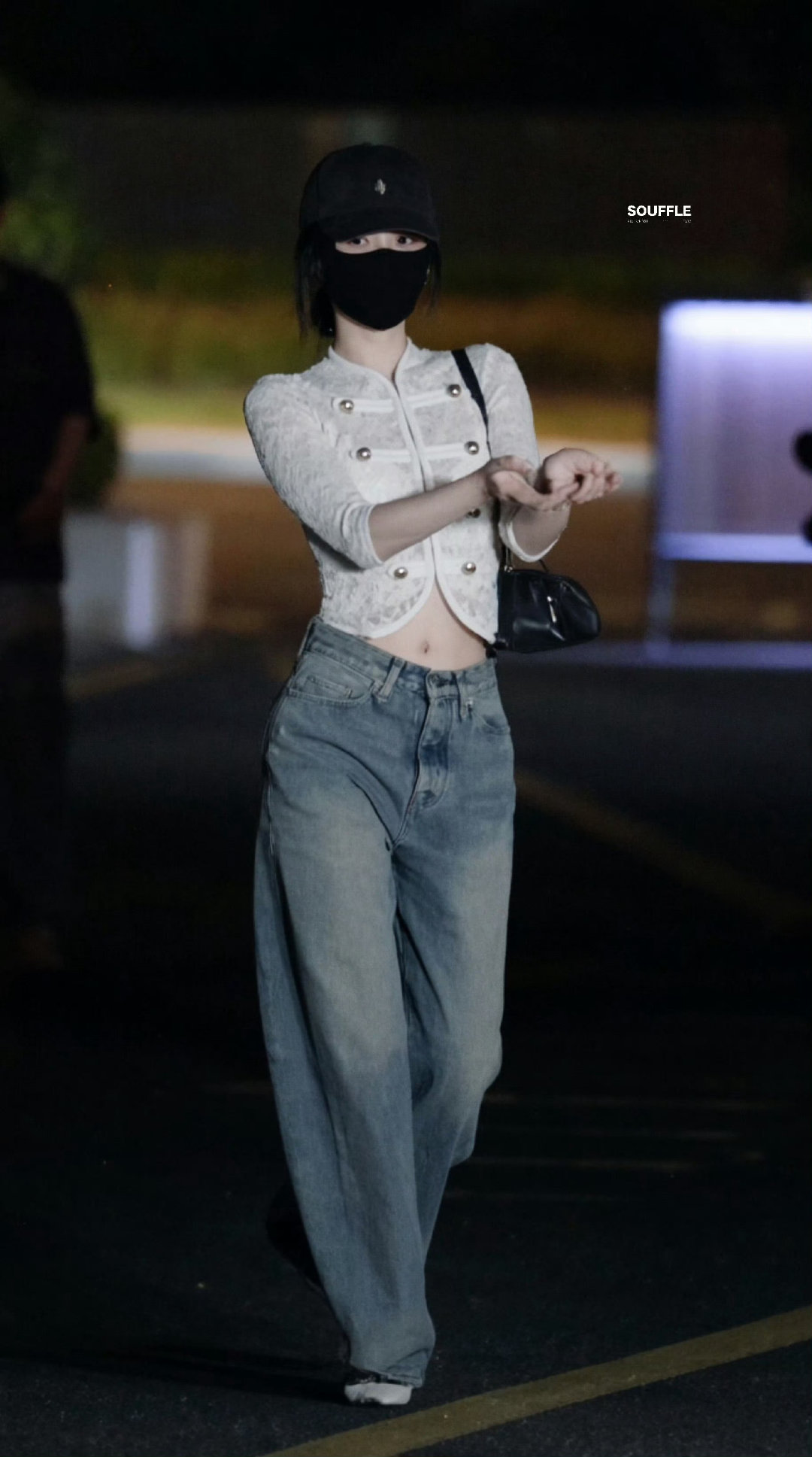虞书欣真的称得上一句穿搭女王
每天的搭配都能让人眼前一亮 ​