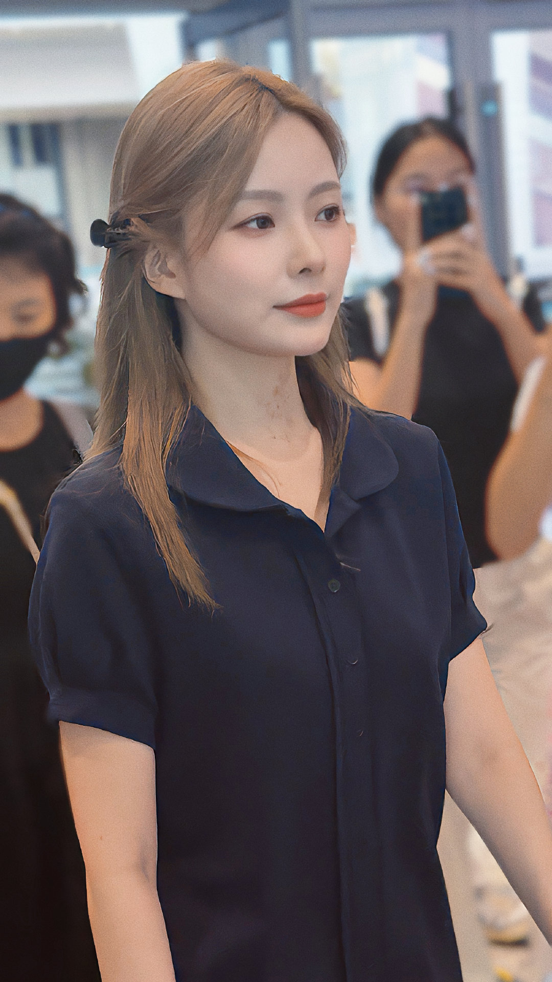 落地杭州✈️
美美的璇宝
我们演唱会见啦
#陈卓璇当拾巡回演唱会# ​