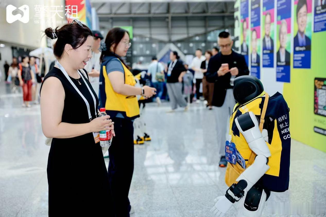 擎天租60台机器人上岗WAIC，开启“RaaS+”全场景落地阶段7月1...