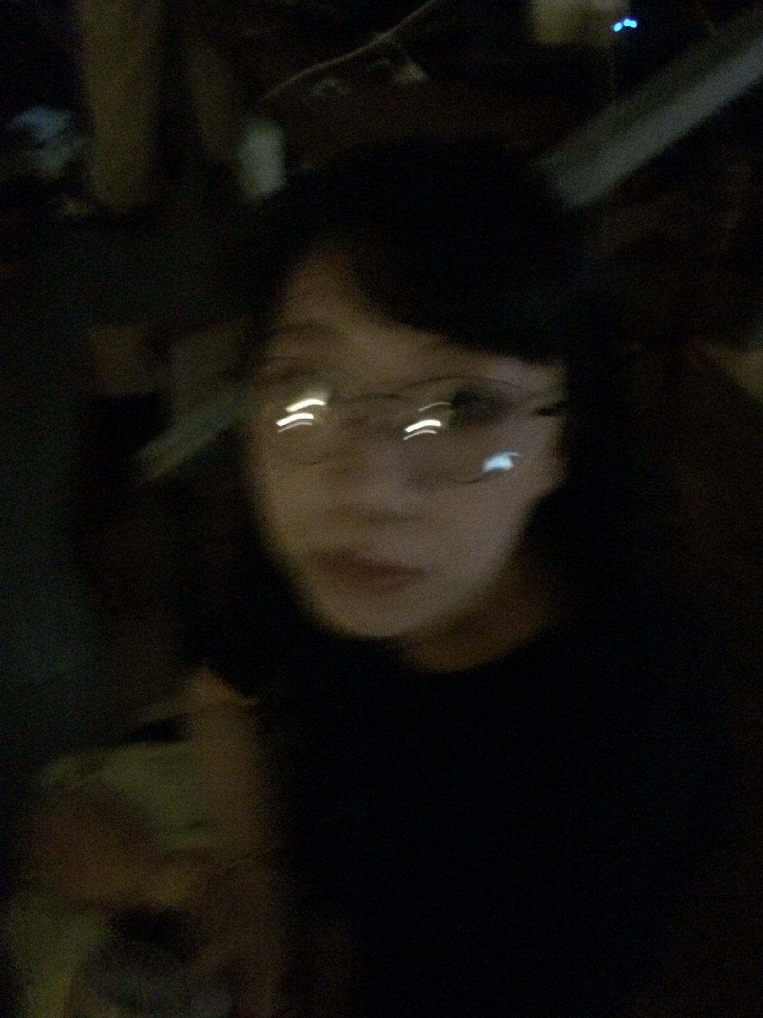 deepseek推荐我买的眼镜框 ​