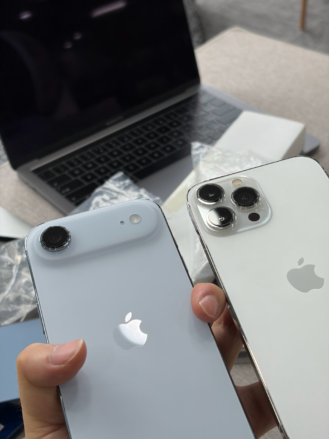 新到几台13PM 256G 512G 两三千价位 有需要的来挑，还有个只用了三个月的iPhone Air，4K多。 ​