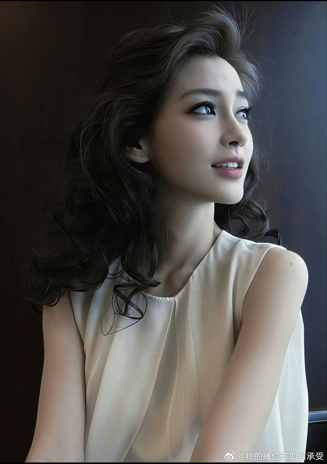 #angelababy[超话]#  yy#杨颖# 

我最想选的肩膀又是否与我同心

​