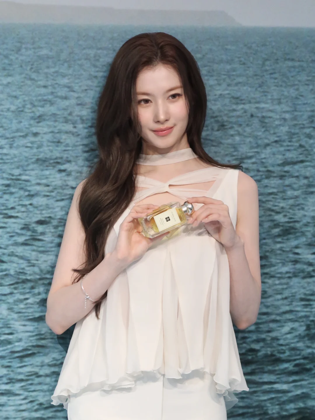 太漂亮了 就要多发🥺Sana ins更新