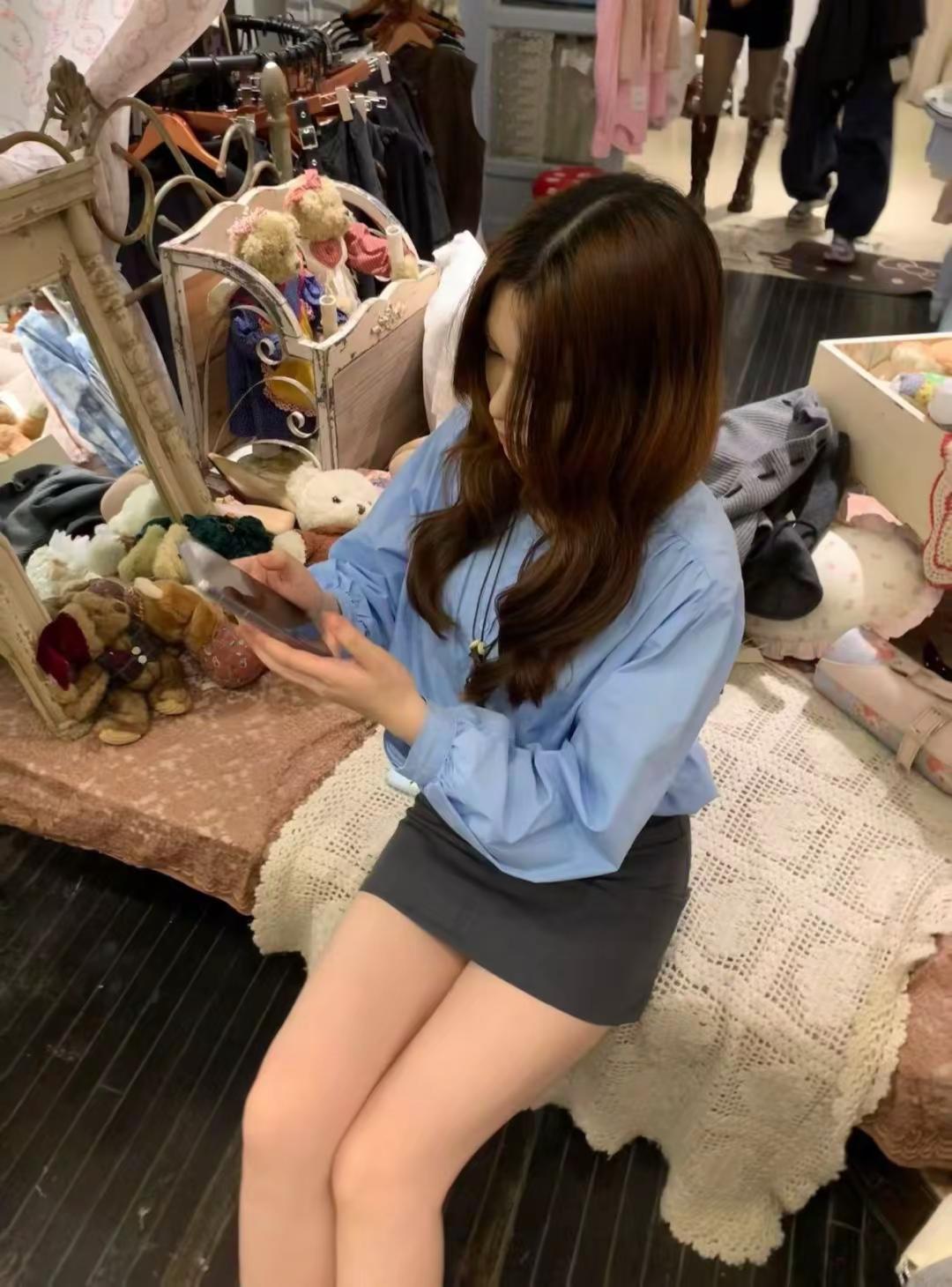 <p>甜美女孩 <!--{img:0}--><!--{img:1}--...