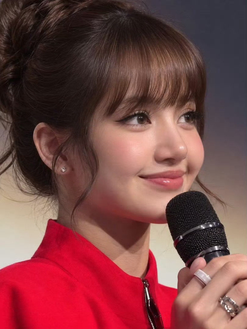 #Lisa说YG限制她很多#

认为lisa说辞有问题的 希望你担也受到lisa的同样待遇 我看你们还沉不沉的住气 21年之后时装周三缺一 唯独不放我霞去 solo专辑销量不更新不上报生怕我们破百万 家人去世被要求留宿公司 现在我霞想说啥就说啥 想干啥就干点啥了 等你担走到我霞今天的位置你们再来评判吧 ​