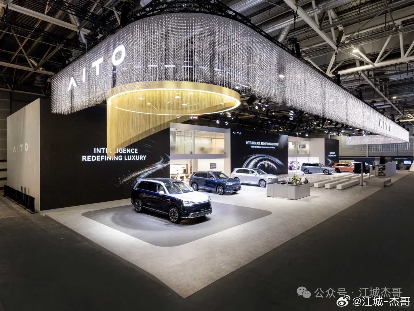 鸿蒙智行行不行还得看问界，网传巴黎车展上，一分钟问界系列车型拿下1.3万台小订订单，赛力斯简直是杀疯了。但是此订单数据赛力斯官方并没有通报，所以这可能，也是国内媒体没有争相报道的原因吧。毕竟在国内新能源出海中，问界是为数不多的高端车型，能够拿下这么好的成绩，这不应该比特斯拉的喷气汽 ​