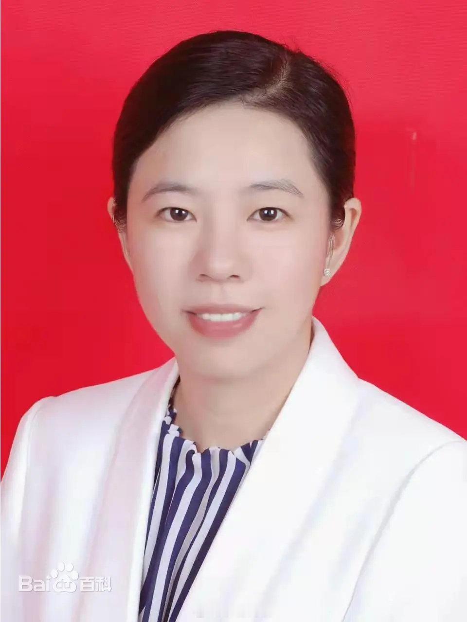 #湖南一女局长被举报婚内出轨多人#闷骚
#遭举报出轨的女局长赔偿前夫330万#[神评]
#被举报婚内出轨的女局长系二婚#长相一般 ​