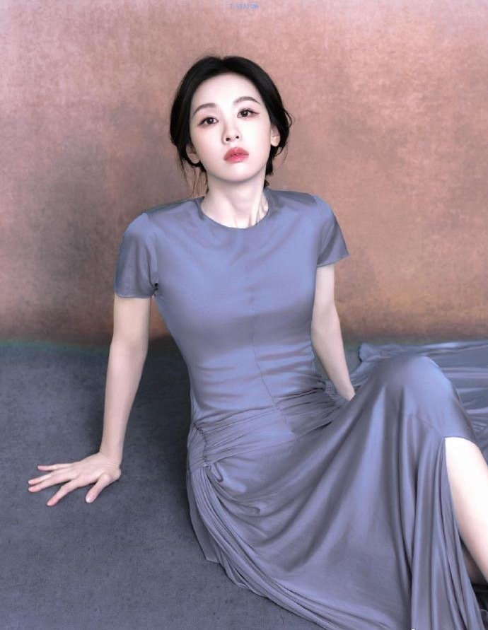 又清冷又温柔 陈都灵莫兰迪灰蓝穿搭 💙 ​​​