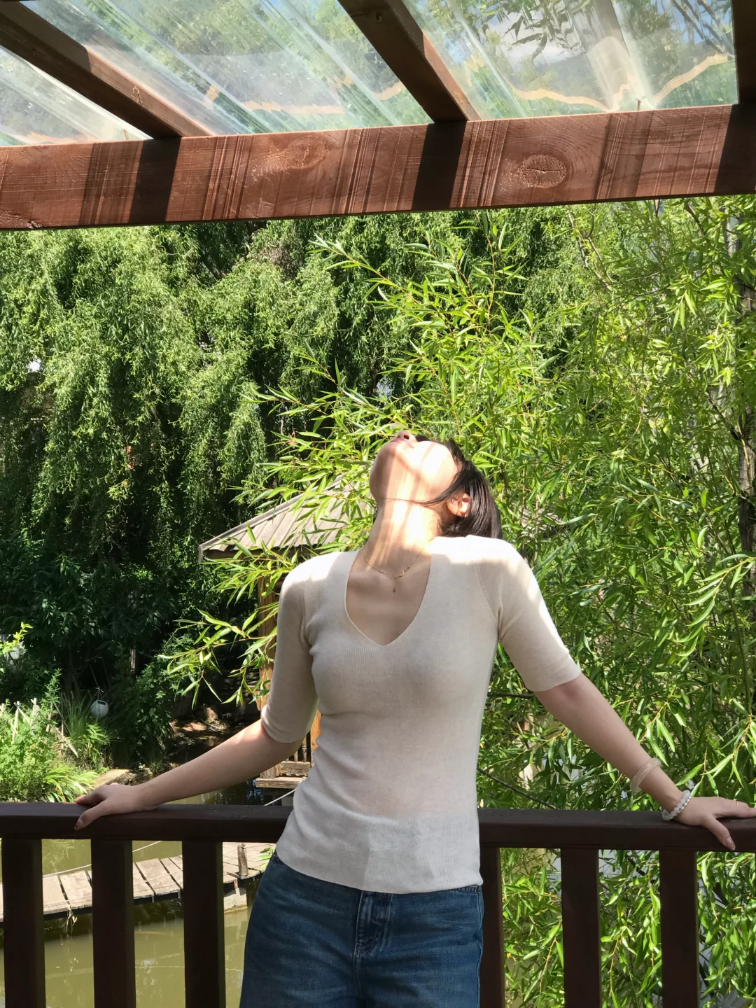 在云南 被阳光晒透