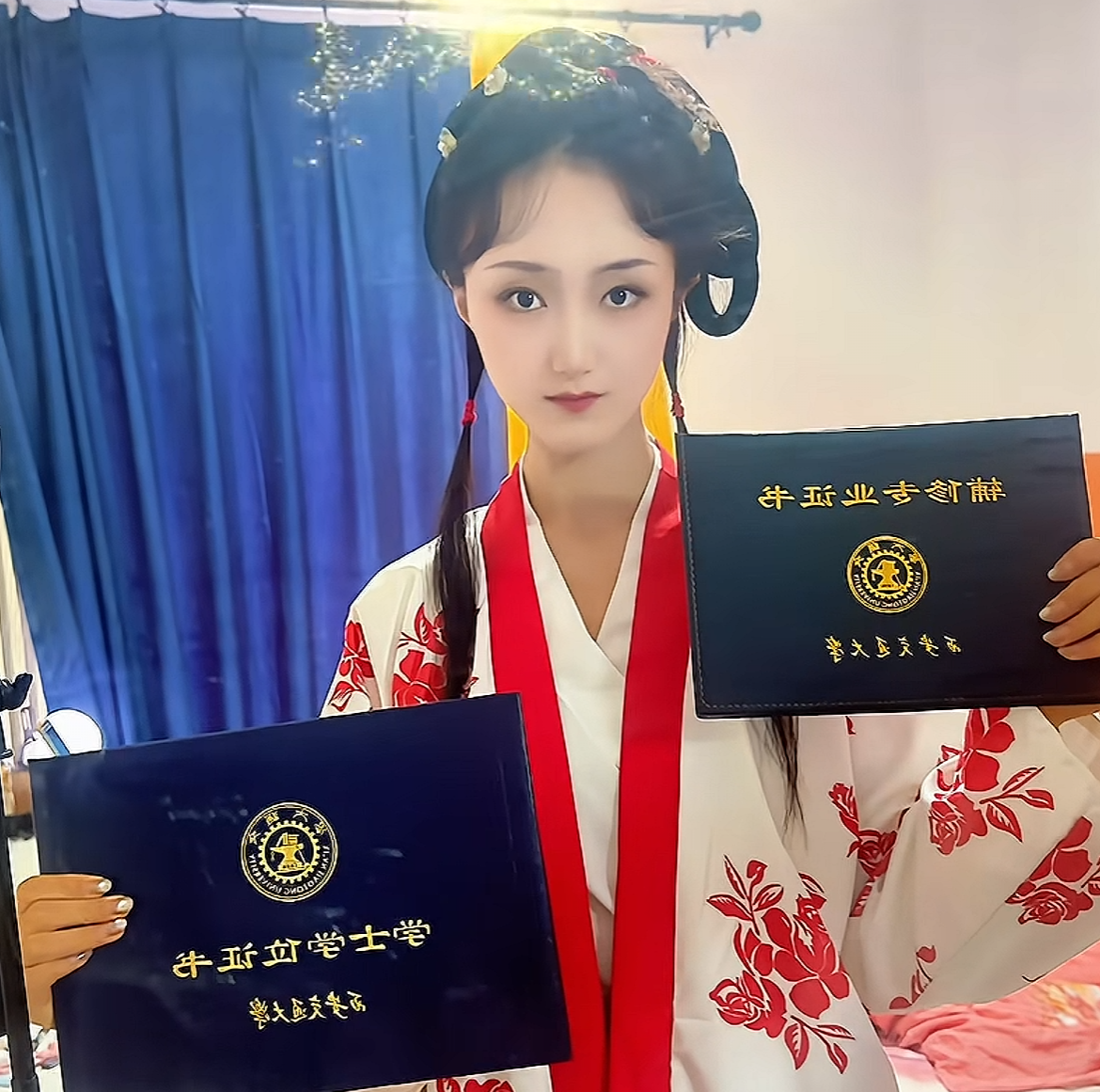 28岁“清华林黛玉”徐博亚撤销婚姻失败
状告北京三甲医院胜诉，前夫索要近70万费