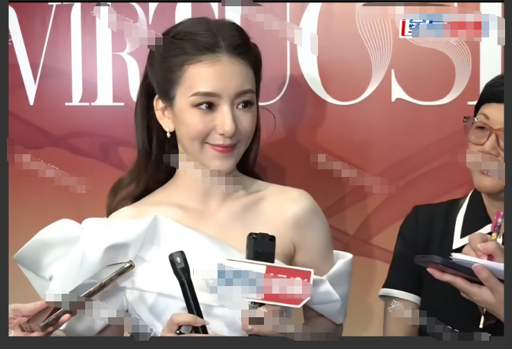 方媛真是个空有美貌没有智慧学习能力也不太强的主儿，

她嫁给郭富城在香港生活差不多十年英语不灵光就罢了，居然连粤语也听不懂，接受港媒采访竟然还需要翻译真的好离谱！方媛自从今年参加了综艺《五十里桃花坞》便成了娱乐圈的常客，

在综艺《五十里桃花坞》里，方媛给人的印象是努力融入集体，穿着平价衣物，干起活
