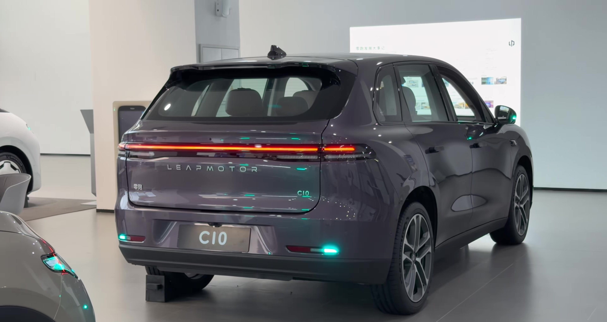 零跑C10实测：家用通勤高速全能表现
