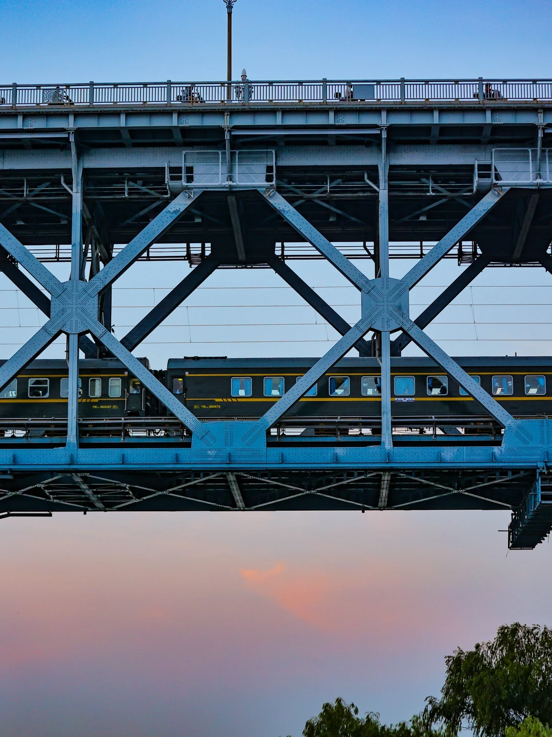 南京就是一场巨大的Lalaland…