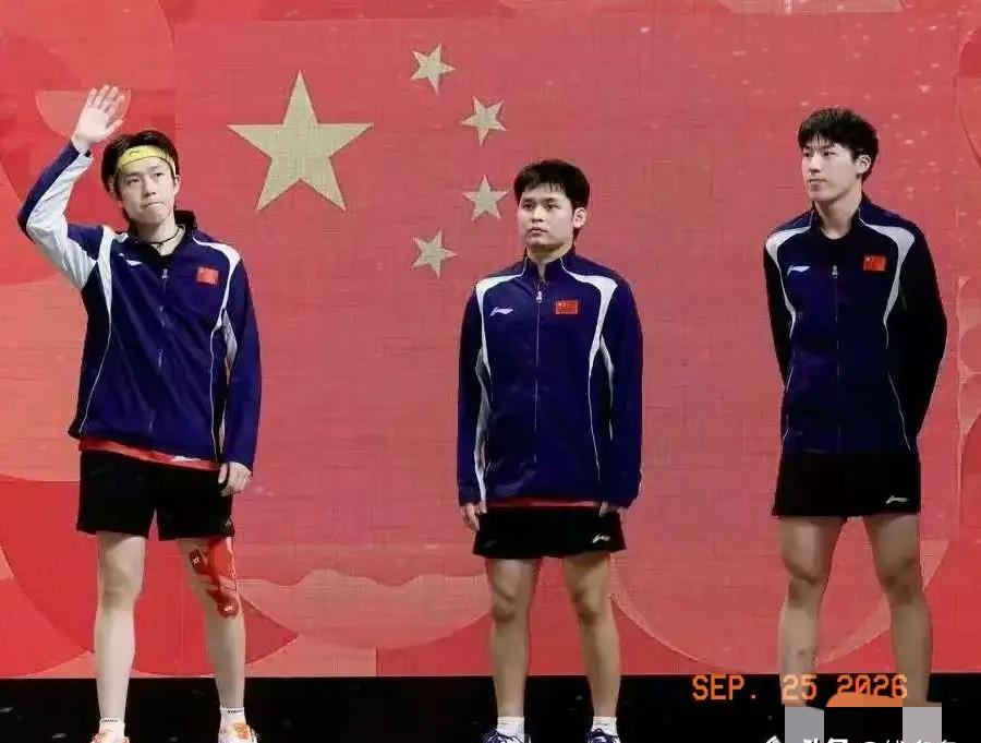 输球可以，别把新人裹进“保护性雪藏”里
2026年名古屋亚运会乒乓球男团决赛，中国队2比3不敌日本队，九连冠没了，36年来第一次把亚运男团金牌丢在决赛场上。五盘鏖战超过三个小时，王楚钦首盘让二追三逆转松岛辉空，温瑞博第二盘1比3输给张本智和，林诗栋拿下第三盘，王楚钦第四盘0比3完败，决胜盘温瑞博再输