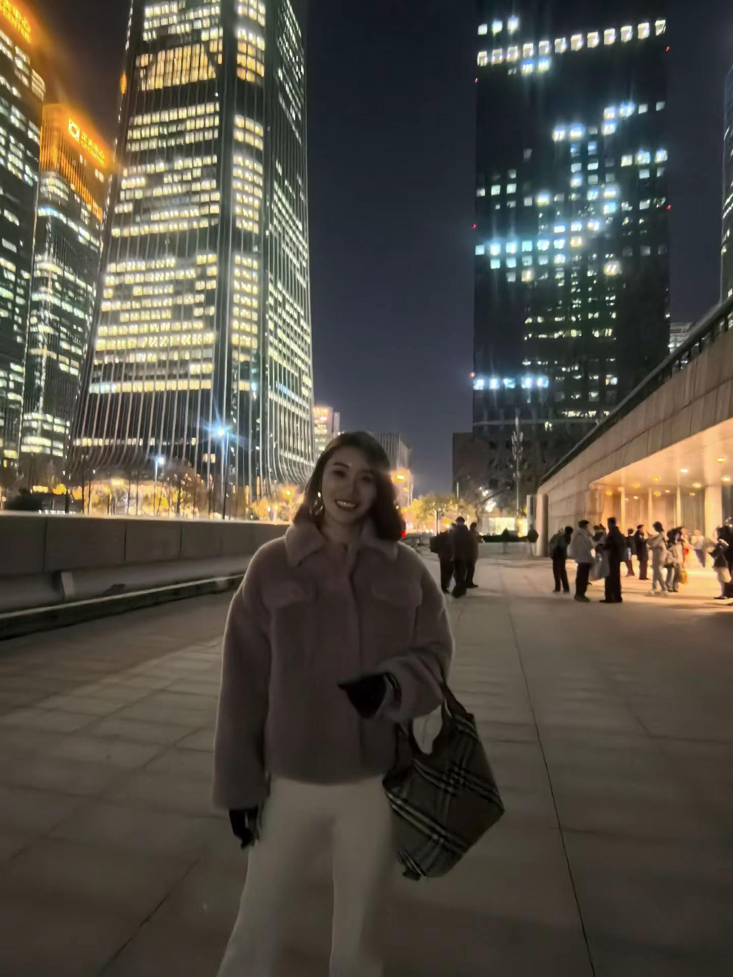 夜归来，耗完电就睡觉😴