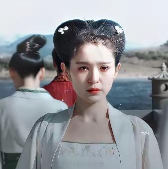 去查了一下，灵魂摆渡里的女主角娅，竟然是1988年出生。 那她也没有多...