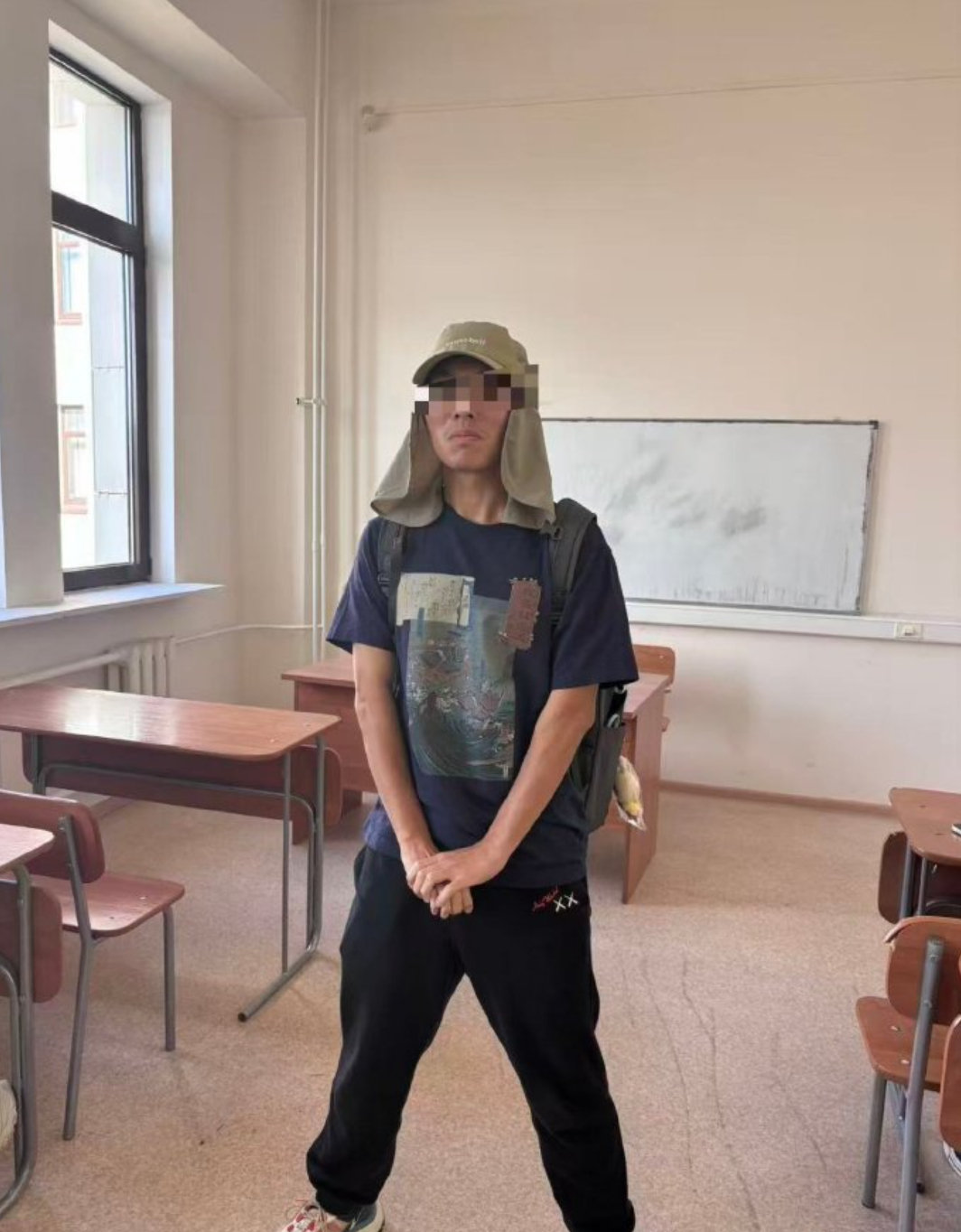 #莫大披旭日旗留学生早有劣迹# 理解不了，似乎也难以给实质性的惩罚 ​​​​