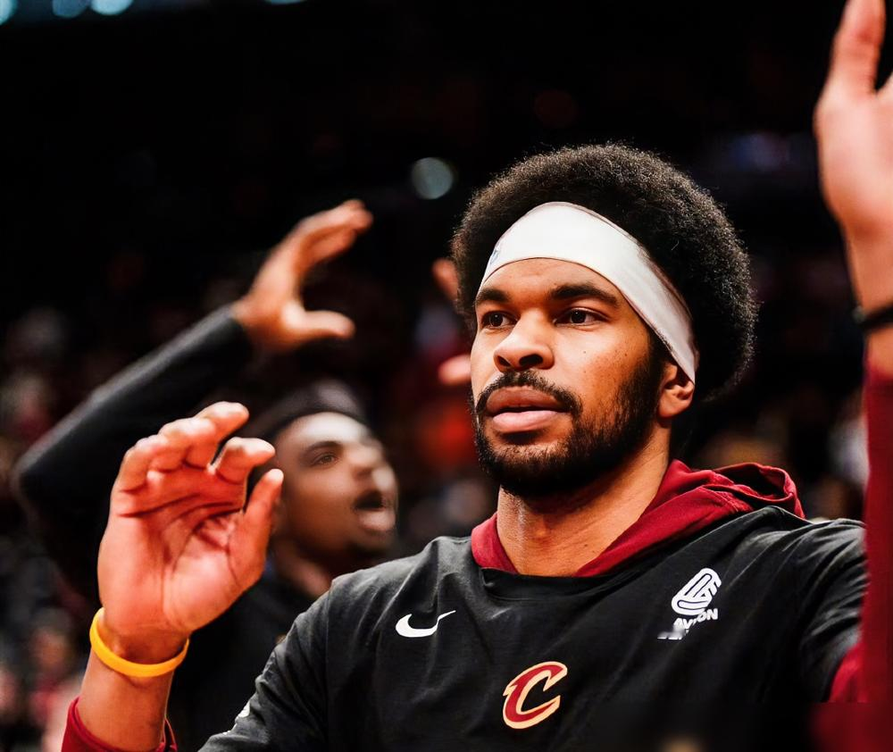 教练公开骂球员是软蛋？比克斯塔夫刚被骑士炒掉，扭头就对着媒体，暗讽阿伦...