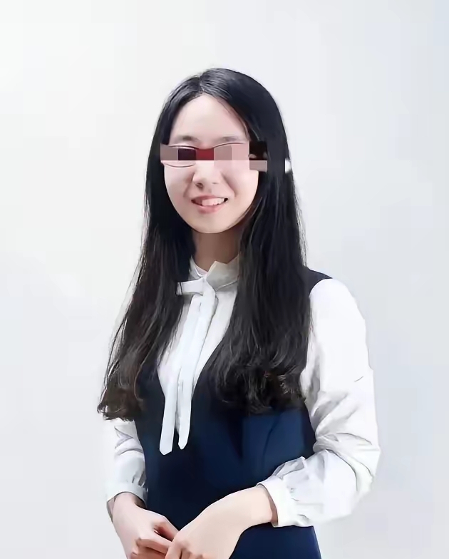 武汉大学紧急回应！武汉大学的瓜，大家看了吗？发帖的是本院付磊教授的两个女儿，她们整理了横跨2016‑2026十年、多达49条的质疑内容，矛头指向曾梦琪。
 
这份流传在网络上的完整材料，长达八十六页，记录了两个女孩长达十年的观察与积攒。她们没有选择一时冲动宣泄情绪，早在八月中下旬，就已经把全套线索正