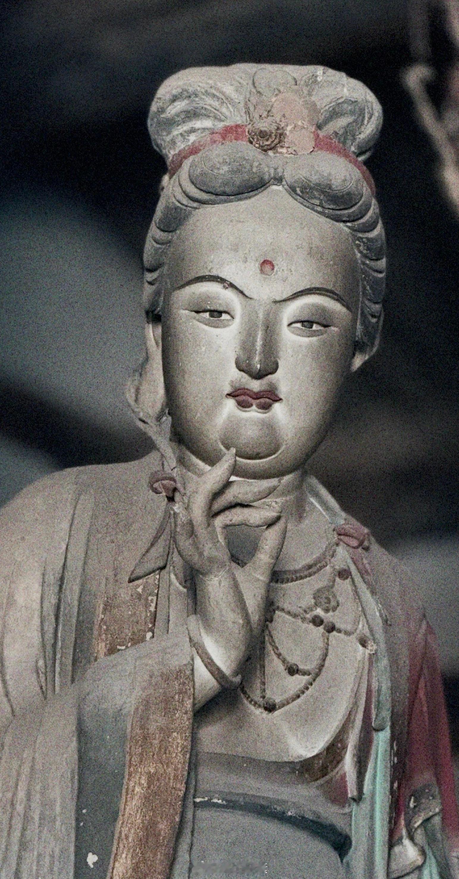 事事顺遂，生活安逸，容易使人浑浑噩噩。而逆境和挫折反而会激发对人生的思考，有助于心灵提升。🙏🍵人生佛法看世间佛学大智慧佛法与活法修行阿弥陀佛文物历史那些事 ​​​