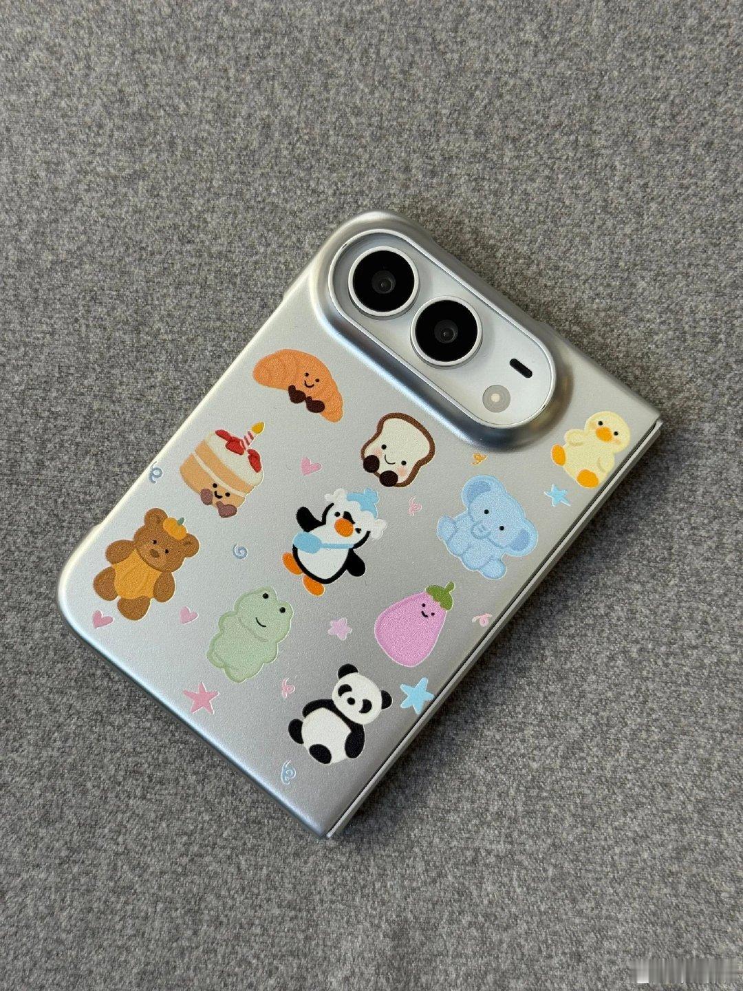 #iPhoneUltra首发溢价劝退#哪怕你是苹果，溢价一两千，实在要的话咬咬牙也能上。但你说溢价出一台旗舰的价格，你是苹果都不行 ​