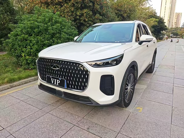 新到2025年瑞虎8L 2.0T自动高配 个人一手车 车况原版原漆 实表1万多公里 带双边电动座椅 全景大天窗 540度透明底盘 72色氛围灯 电动尾门 电子怀档 副驾老板座椅 等等 配置丰富 成色崭新 首付5000贷走#个人自用车 #好车 #空间大的车
