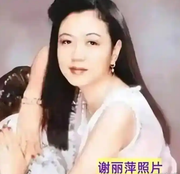 2005年，40岁的泰籍珠宝商谢丽萍在香港湾仔繁华的大楼内凭空失踪，十二天后其遗体在33楼机房风柜顶被赫然发现，凶手作案后销声匿迹三年之久，却因另一起恶性案件露出马脚，终被法网重重围困并判处终身监禁。
 
（信源：中国新闻网——《华裔珠宝大王女儿遭劫杀 凶手被判终身监禁》）
 
2005年10月，香