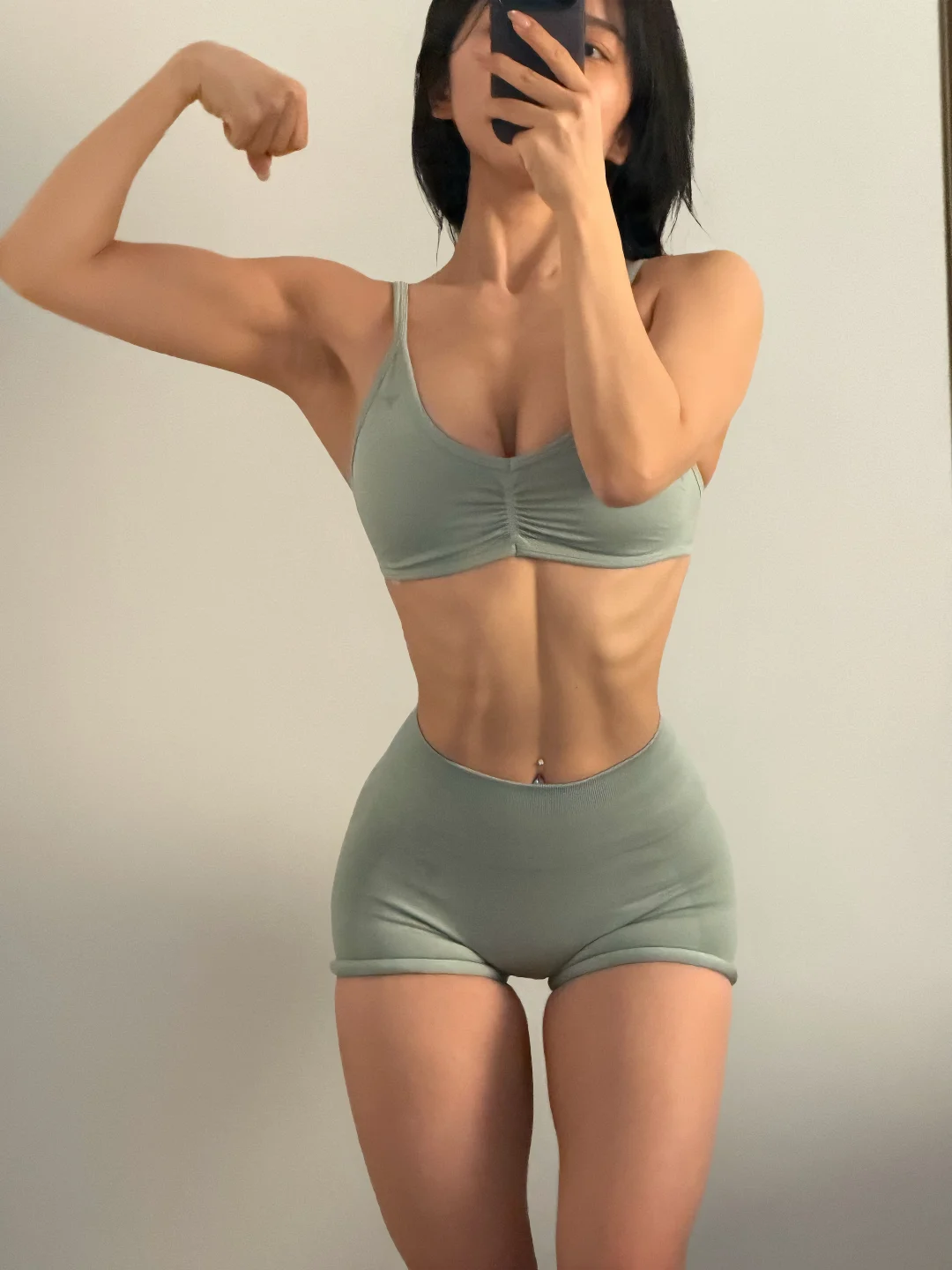 今日份空腹对镜拍