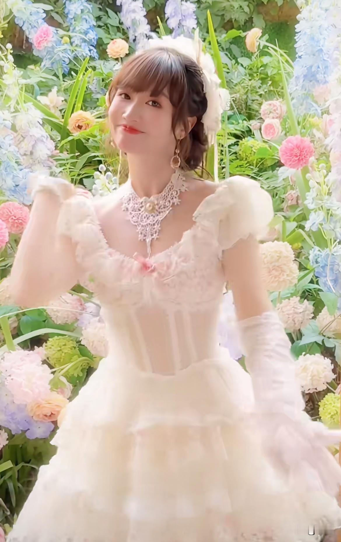 没有丑女人啊，
减肥加打扮，
麦琳神似金莎！