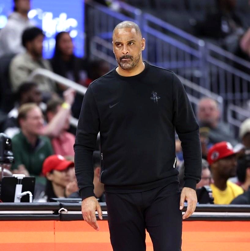 领先6分，手握球权，时间还剩30秒……火箭队居然能输？！    简直是...