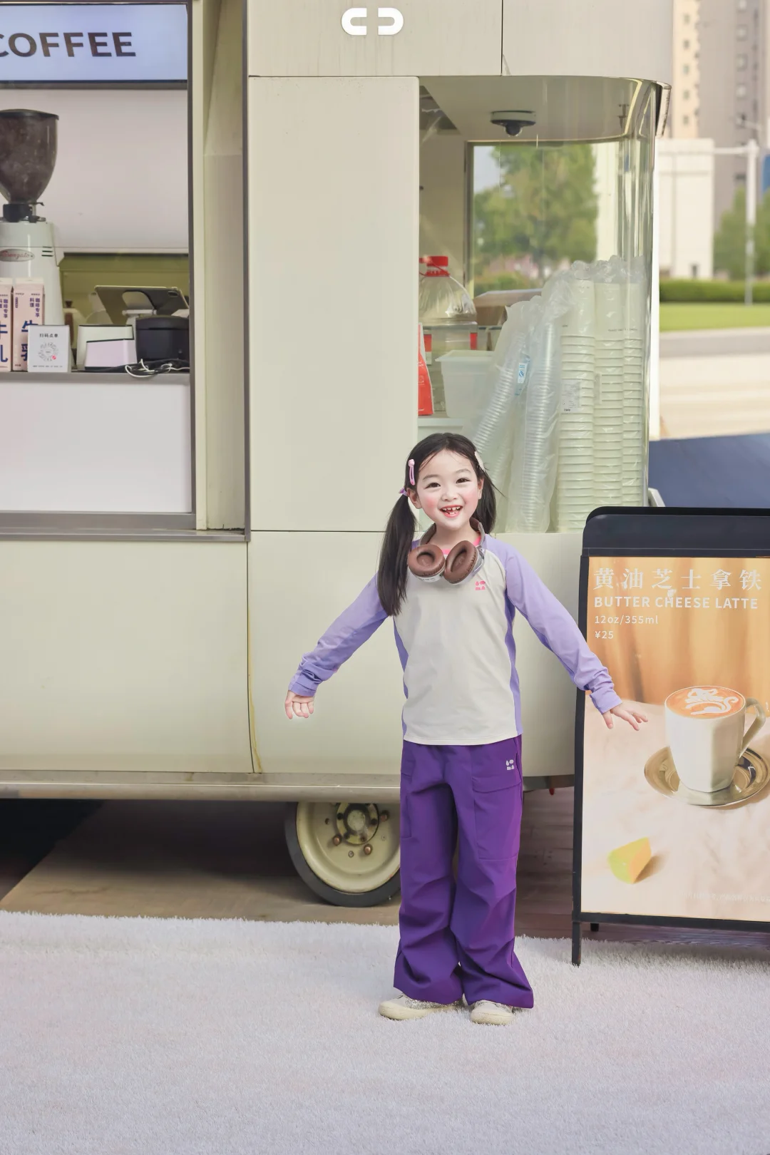 户外OOTD｜紫白拼色的运动风穿搭太出片啦✨