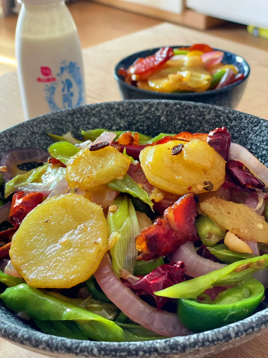 干锅腊肉土豆片，一道有年味儿的下饭菜🤤