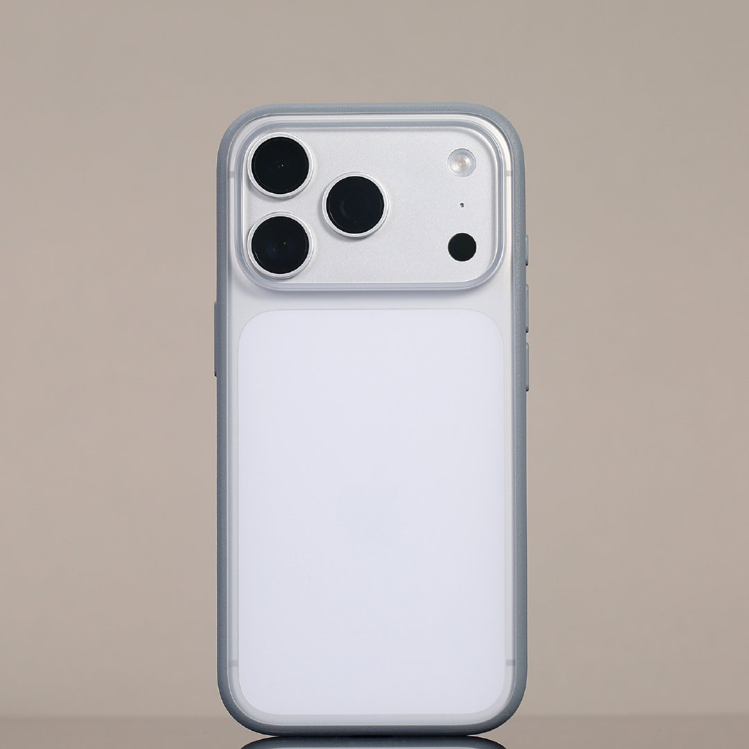 iPhone 17 Pro 砂纹 013 非磁吸补货咯[嘻嘻]这个之前也缺货了一段时间，安排上了[允悲] ​