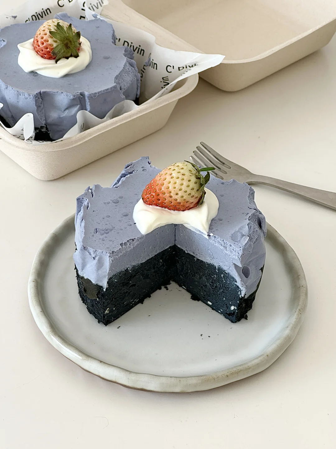 一人食🍓双重口感｜酷黑巴斯克🖤💙