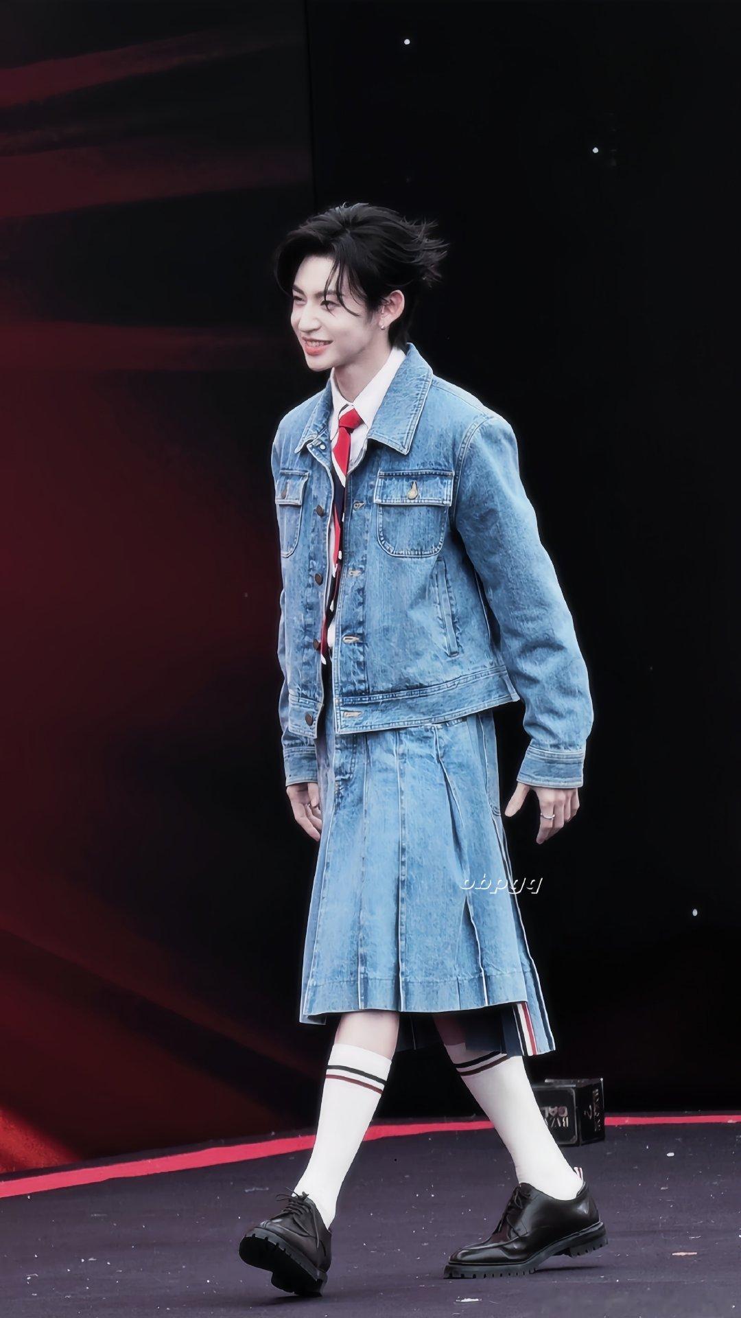 #小鬼王琳凯[超话]# 琳琳公主～ ​