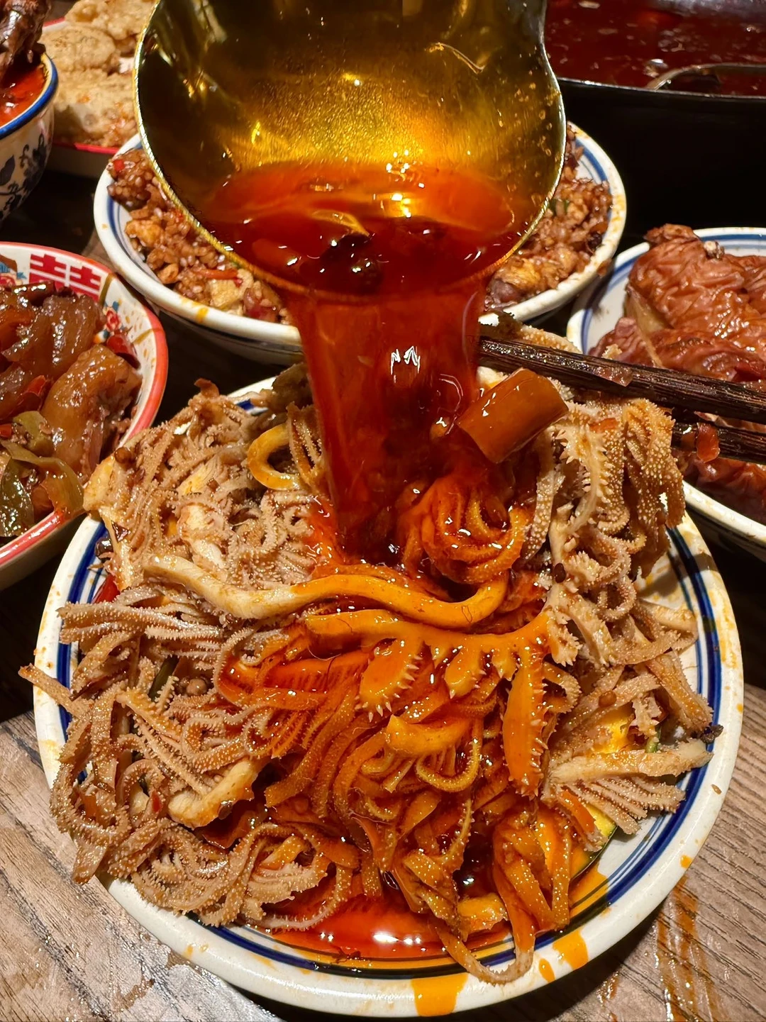 太原！袁山山一桌都是硬菜！！被牛油香迷糊了！