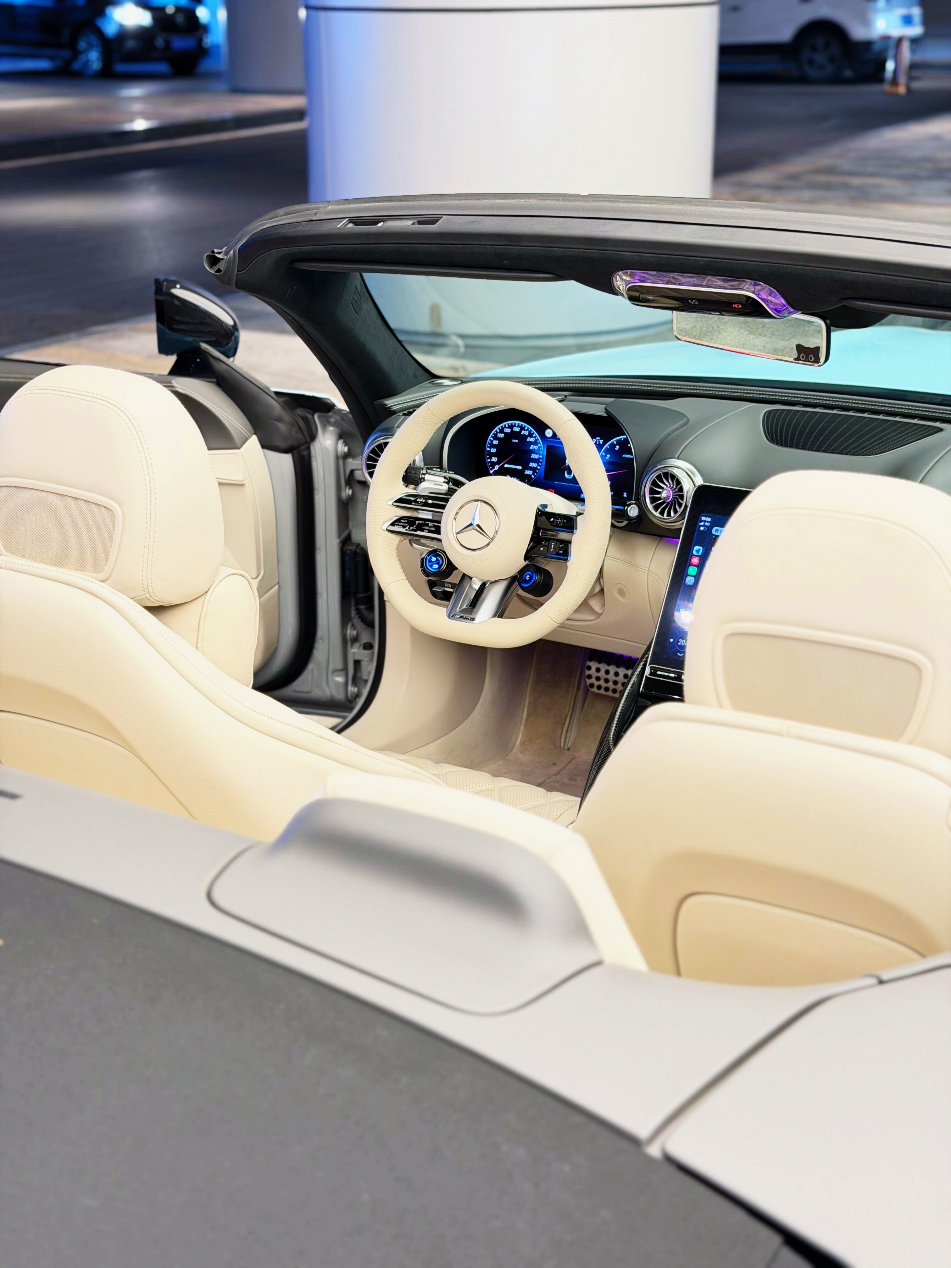 Mercedes Benz   2026款  AMG  SL63  4MATIC+  4.0T  V8

#奔驰AMG[超话]# ​