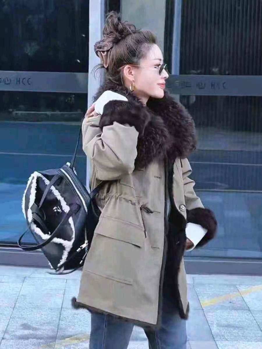 <p>时尚街拍美女 <!--{img:0}--><!--{img:1}...