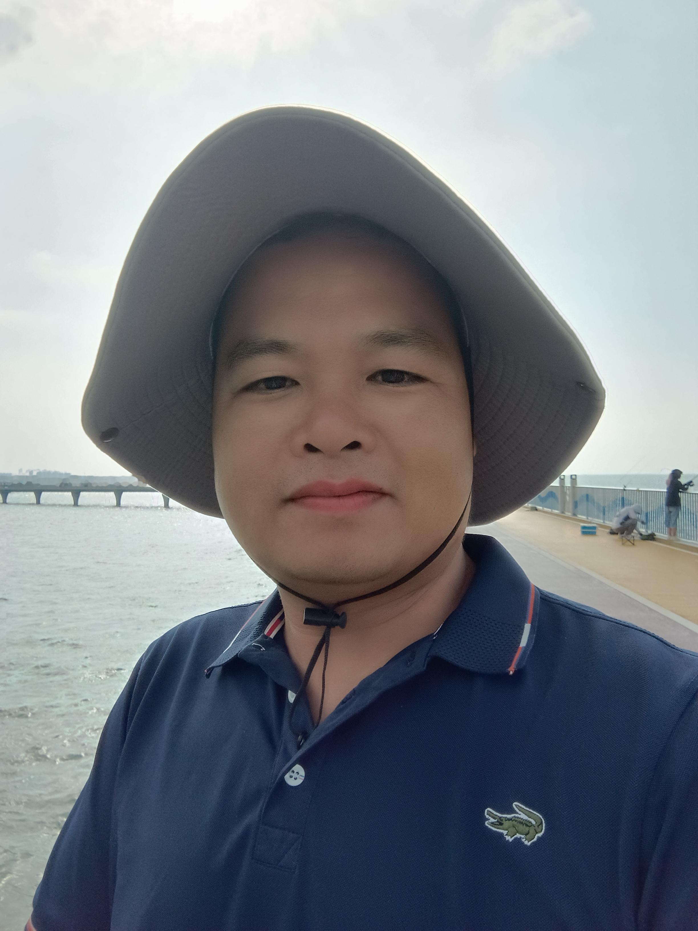看完这篇不再纠结！迈巴赫、尊界S800完整选购指南，对号入座就够了
 
前面聊了那么多维度，很多人还是越看越乱。今天我把迈巴赫S级、尊界S800的适合人群、优缺点整理成一份完整的选购指南，帮大家对号入座。记住一句话：没有完美的车，只有完美匹配自己需求的车。
 
什么时候更适合选迈巴赫S级
第一，你的