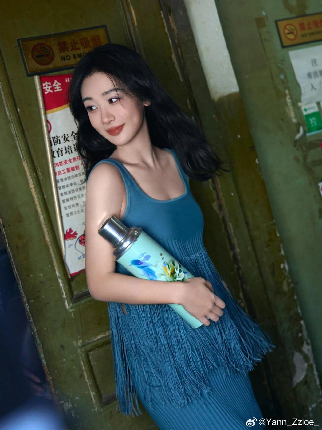 #杨紫[超话]# 停课两天希望明天别补课[坏笑][坏笑][坏笑] ​