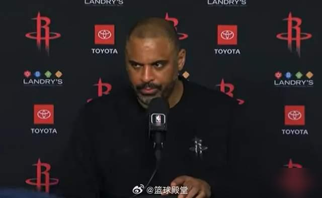 火箭大胜鹈鹕，伊森爆发，原因让人意外。 不是战术，是队友。 赛前...