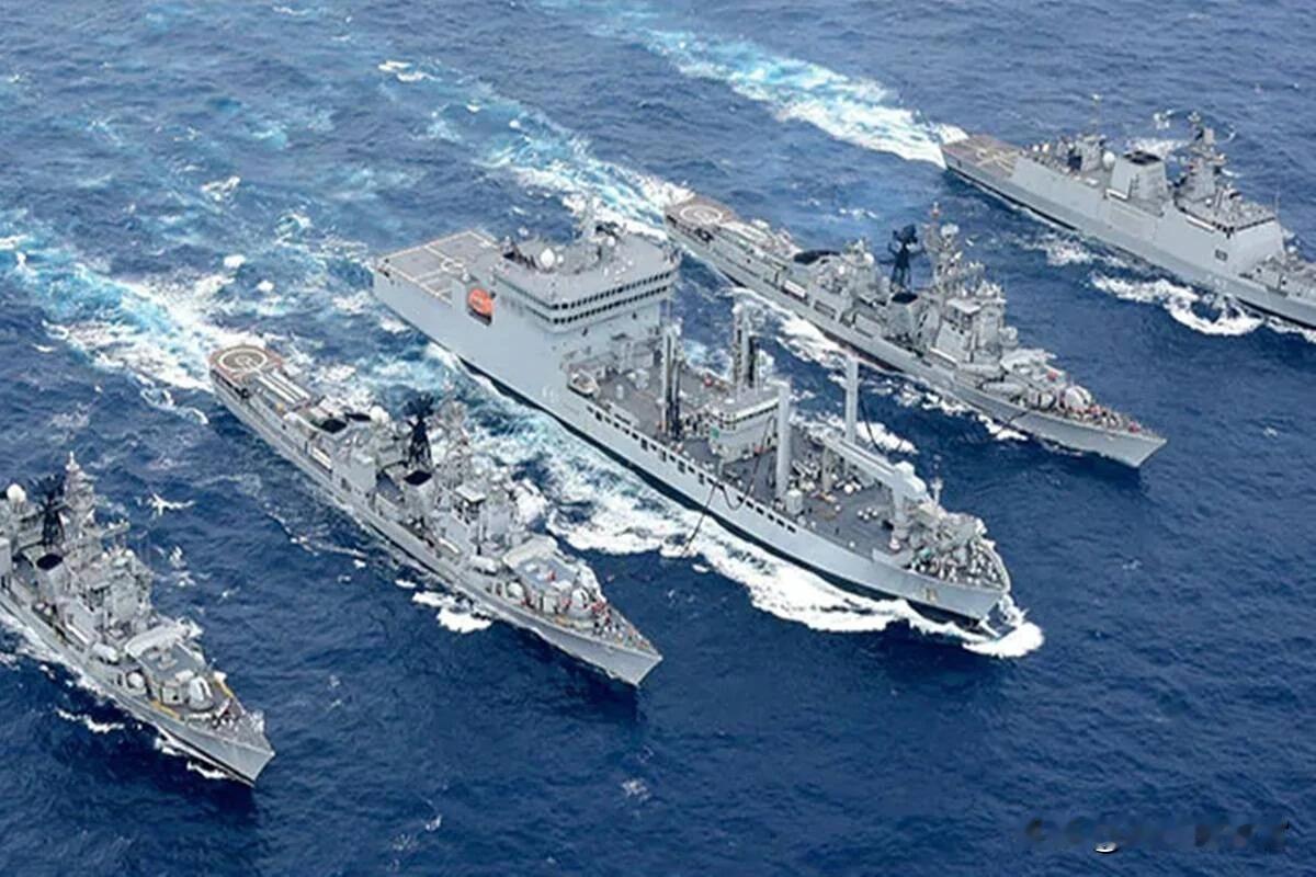 深夜海上撞舰！印巴军舰阿拉伯海发生激烈摩擦