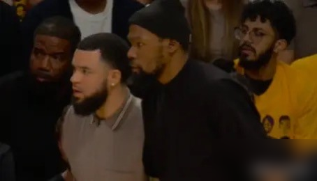 别劝杜兰特复出，这代价你我都付不起。 G1输湖人，火箭球迷急疯了。场...