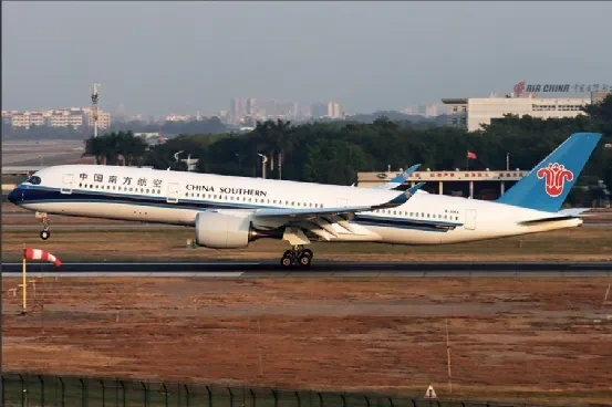 谁在卖出南航！