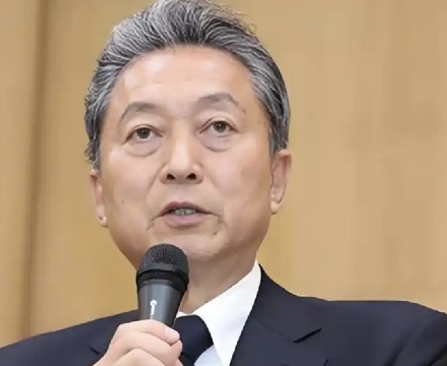 高市早苗历史观引争议！历史罪责，不是一句翻篇就能抹掉
 
第十三届北京香山论坛近期在北京举办，这次论坛没有邀请日本官方代表团。不过到场的日本前首相鸠山由纪夫，在访谈中公开对现任日本首相高市早苗的涉台错误言论提出批评，呼吁她收回不当表态，恪守一个中国原则。
 
很多人容易混淆：高市早苗本人并没有来到香