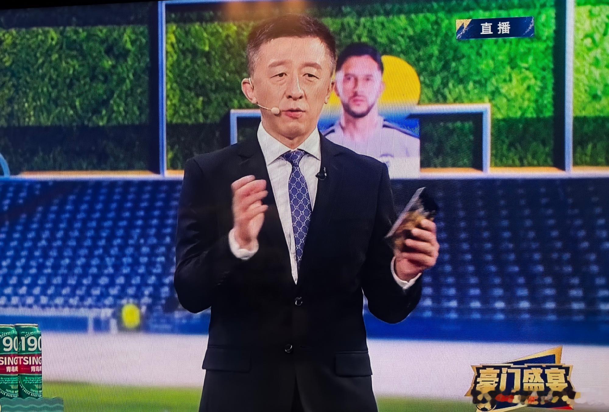 喜欢央视《豪门盛宴》对比赛的解读，专业风趣，观点犀利，视角独特。今天阿...