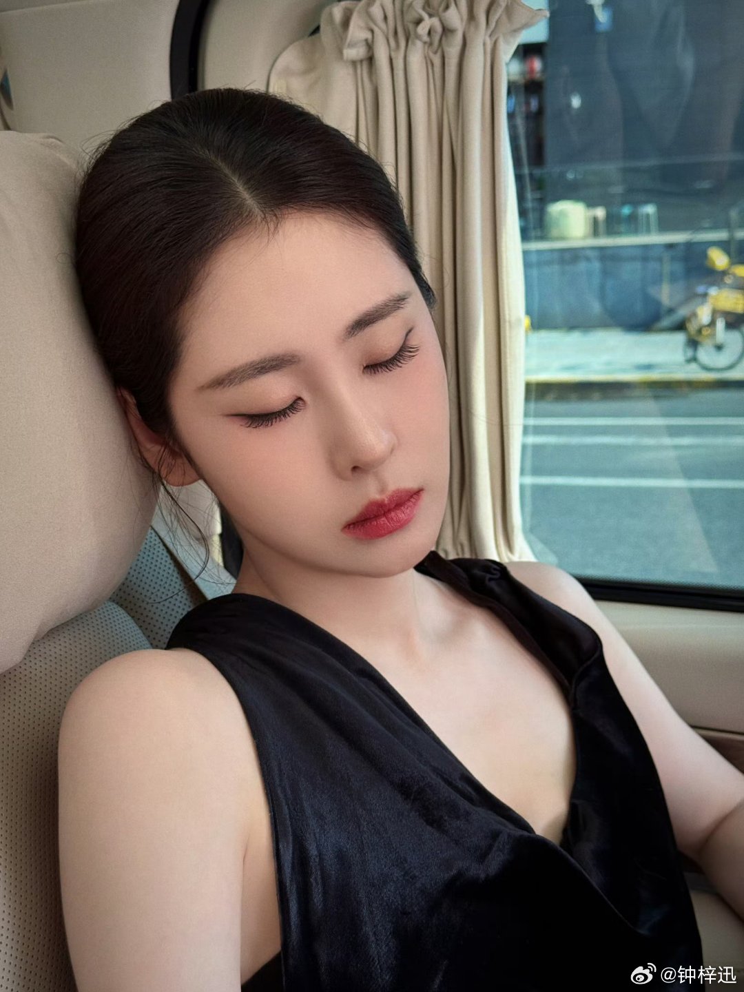 朋友圈已经被美貌沦陷了#张碧晨##张碧晨[超话]# ​