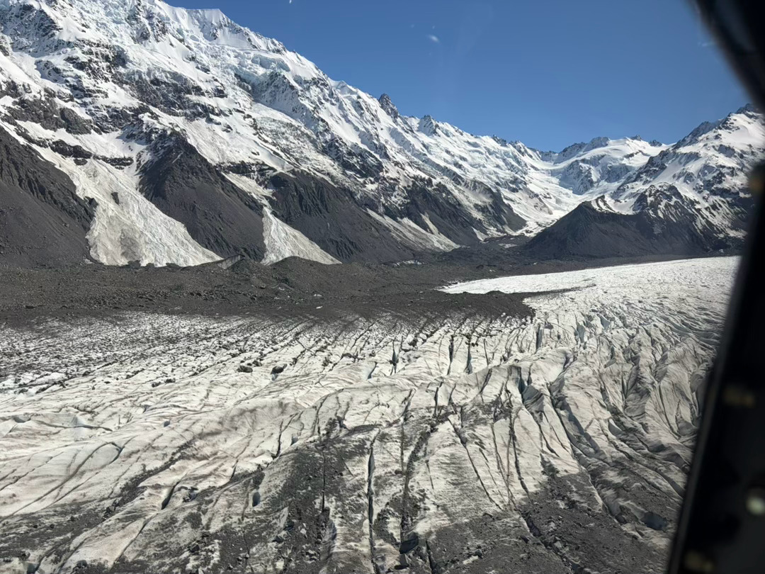库克山冰川徒步[嘻嘻]#雪山[超话]#  ​